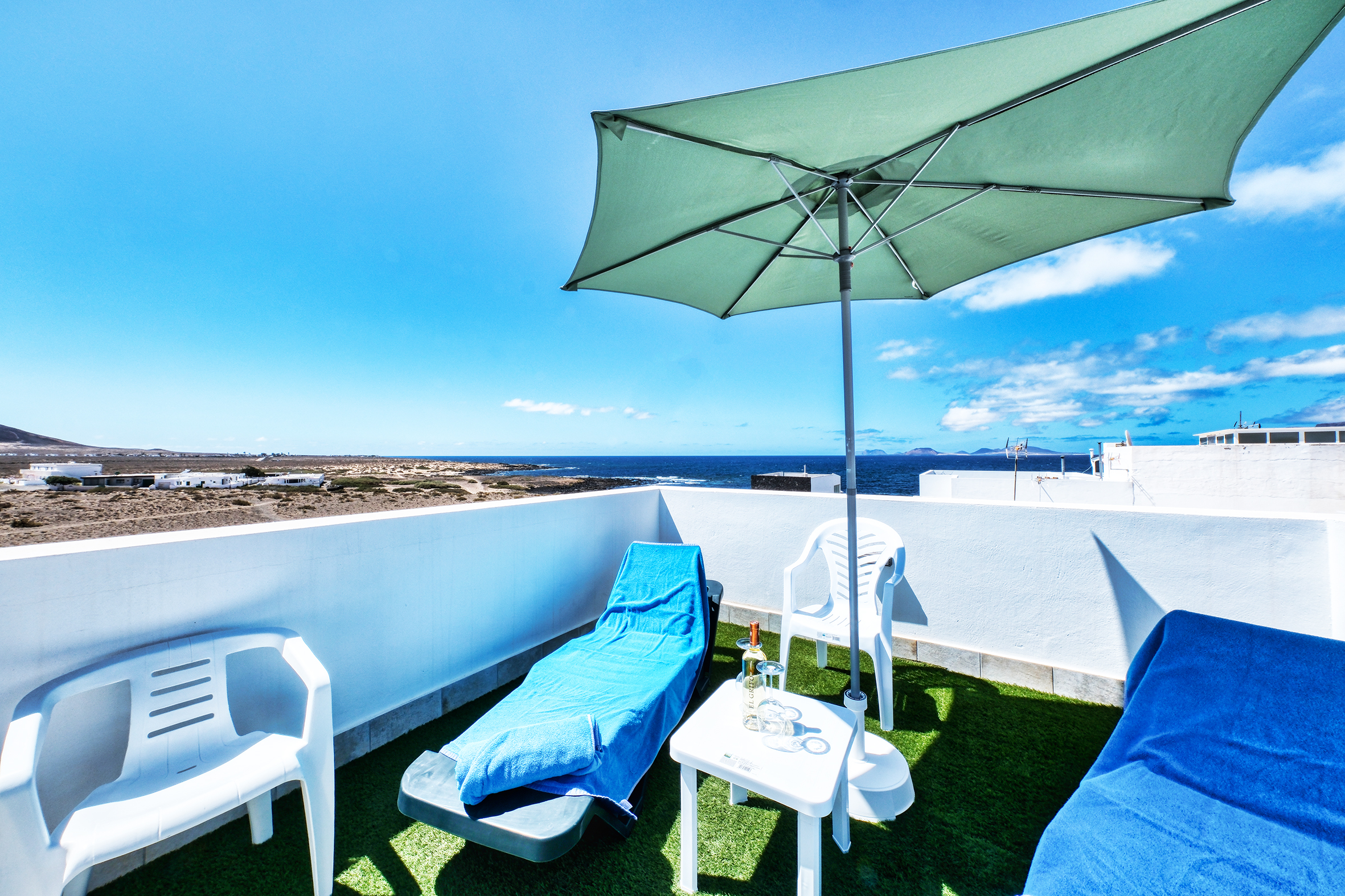 Alojamiento-Vacacional-En-Playa-De-Famara-Lanzarote (16)