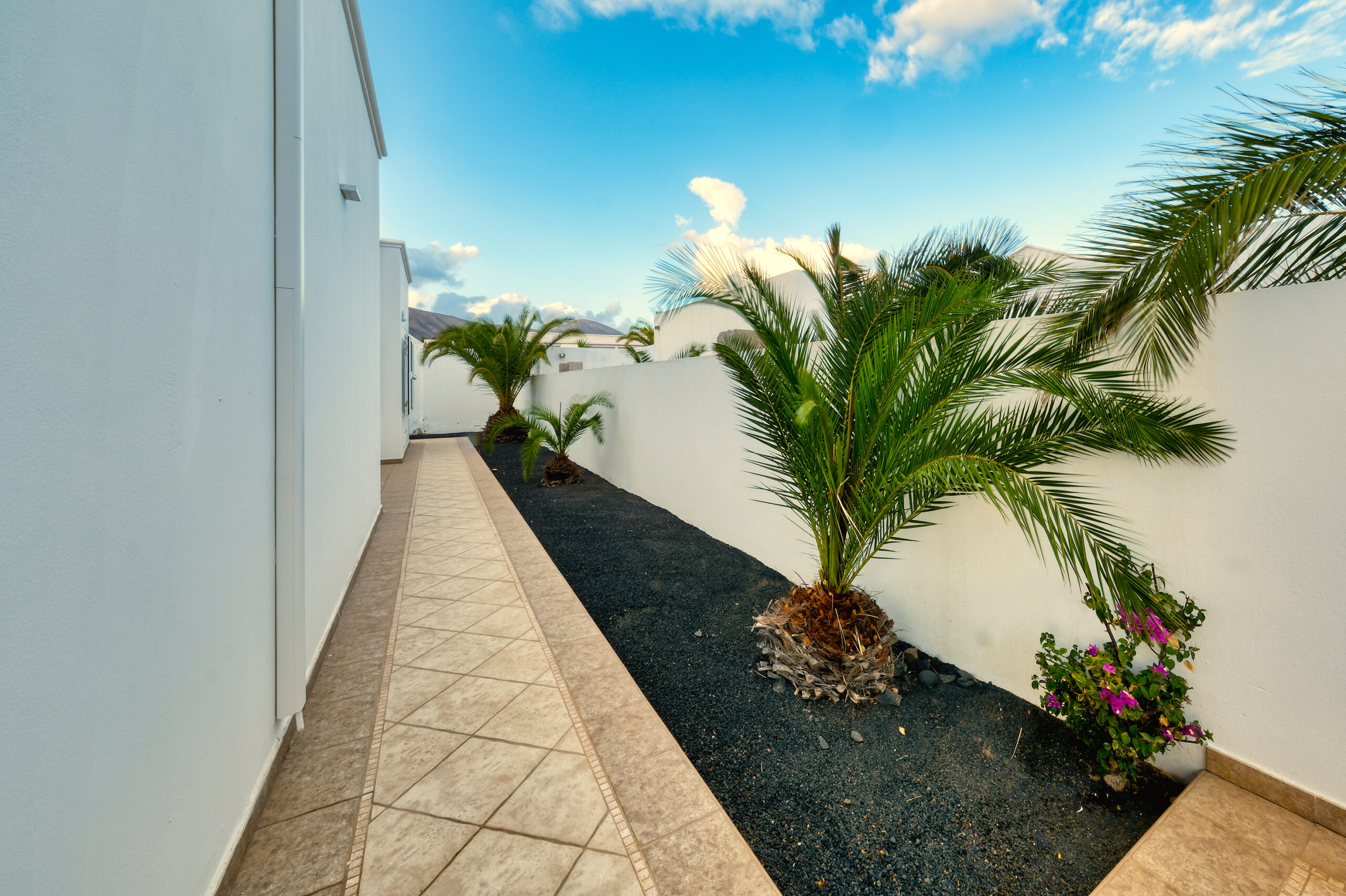 Villa-En-Puerto-Calero-LAnzarote-Villa-Vacacional (26)