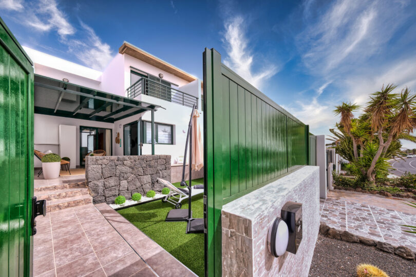 Alojamiento-Vacacional-En-Costa-Teguise-Lanzarote-19-scaled