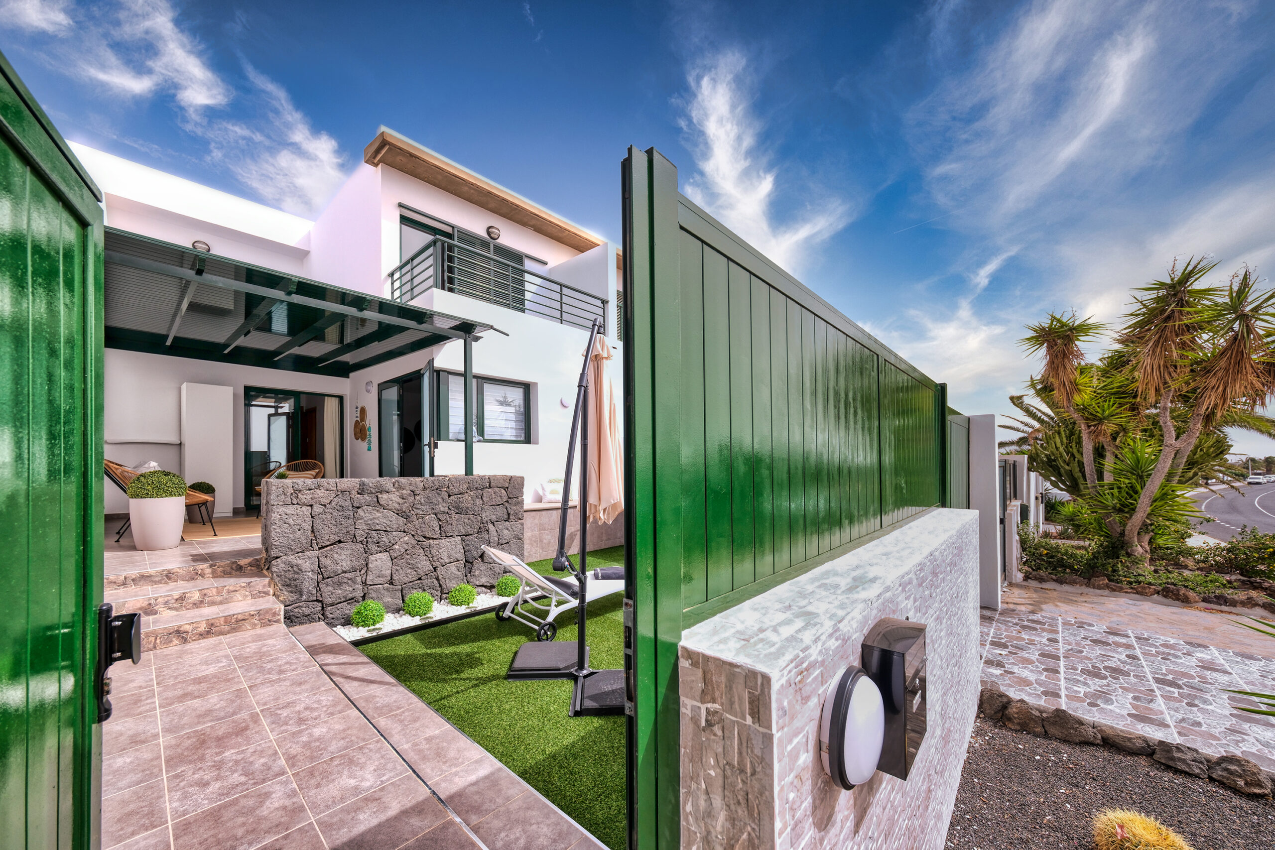 Alojamiento-Vacacional-En-Costa-Teguise-Lanzarote-19-scaled