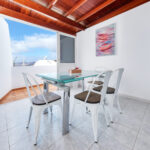 Apartamento-En-Puerto-Del-Carmen-Alojamiento-vacacional-Lanzarote-1-scaled