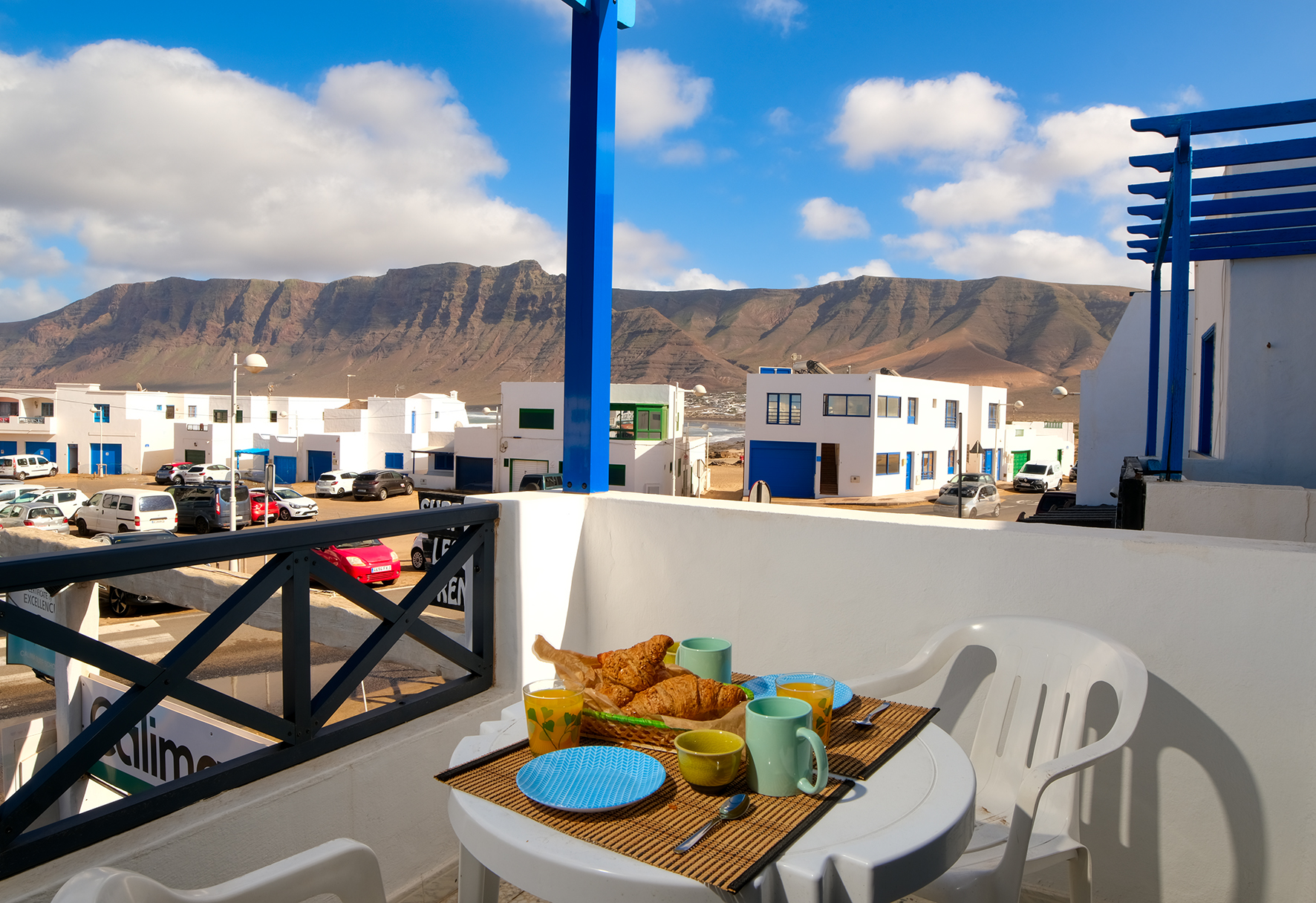 Casa-Hespi-Famara-Lanzarote-Home-Vacation-1