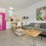 Purple-volcano-Lanzarote-Puerto-del-Carmen-Alojamiento-Vacacional-15