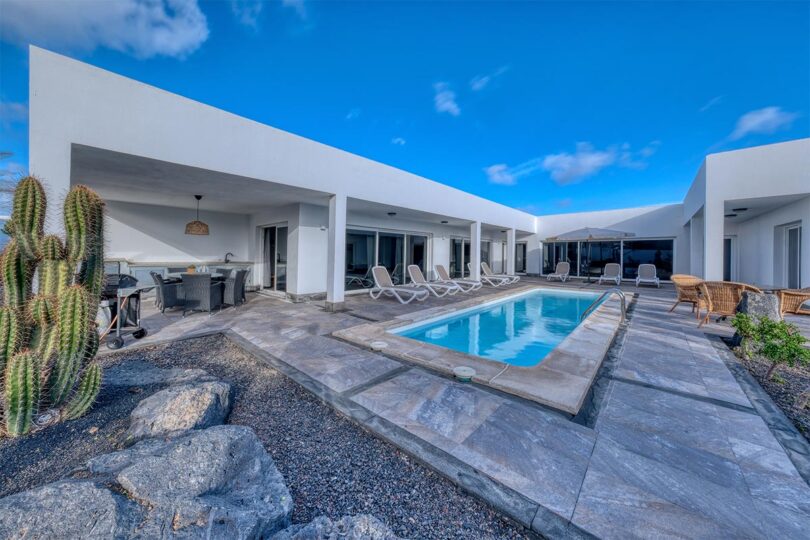 Villa-Luxury-Casa-Eden-en-Charco-del-Palo-Lanzarote-Vacation-Homes-12