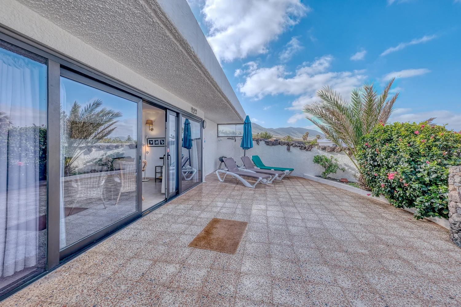 lanzarote-vacation-homes-bungalow-122-famara-mar-galeria-01