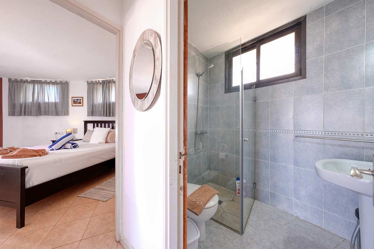 lanzarote-vacation-homes-bungalow-127-piscina-vista-mar